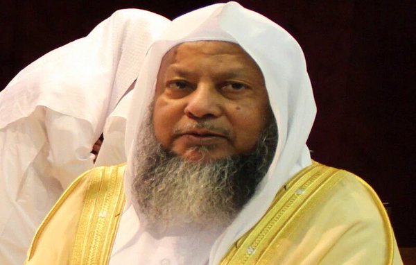 مدير عام (ARU) يواسي أسرة الشيخ محمد أيوب