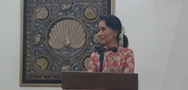 أونغ سان سو كي : لن يضر بنا تمديد العقوبات الأميركية