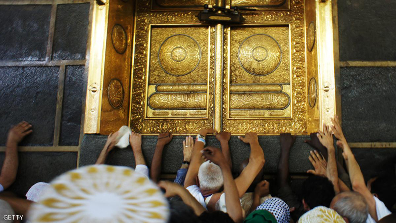 ما لا يُعرف عن الكعبة.. مهندسون مصريون وأعمدة من ميانمار