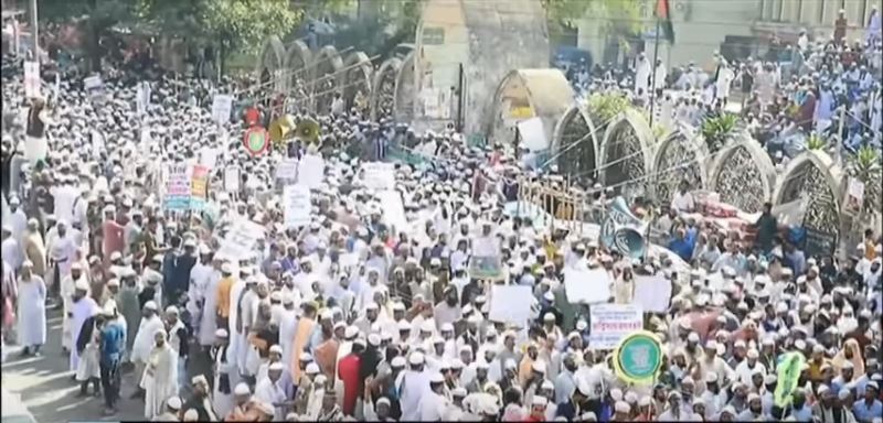 بالفيديو.. مظاهرات ببنغلاديش للتنديد بمذابح ميانمار