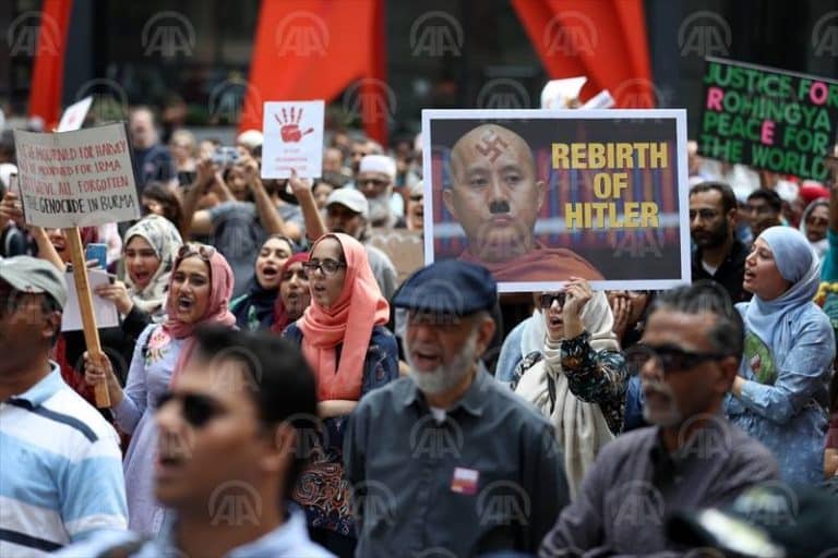 مظاهرة احتجاجية في "شيكاغو" الأمريكية ضد مجازر الإبادة بأراكان
