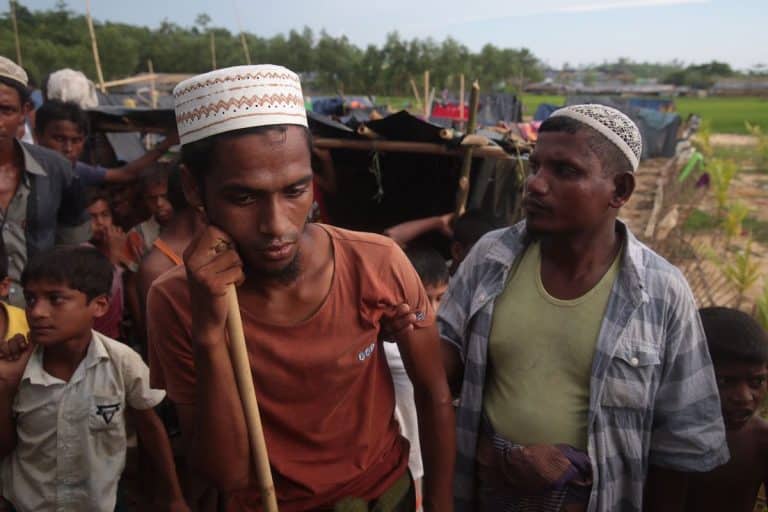 وزيرة كندية تحذر مسؤولي ميانمار من عرقلة المساعدات لمسلمي أراكان