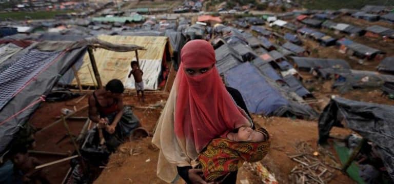 تركيا تدرس إنشاء مخيم لـ100 ألف روهنغي في بنغلاديش