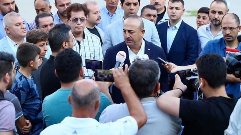 جاويش أوغلو: مستمرون في مساعينا الدبلوماسية لوقف المجازر ضد مسلمي أراكان