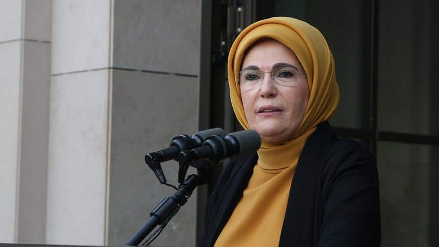 أمينة أردوغان إلى بنغلاديش للفت الأنظار إلى المأساة الإنسانية في أراكان