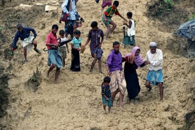 50 صورة تكشف معاناة الروهنغيا وسط غياب المجتمع الدولي