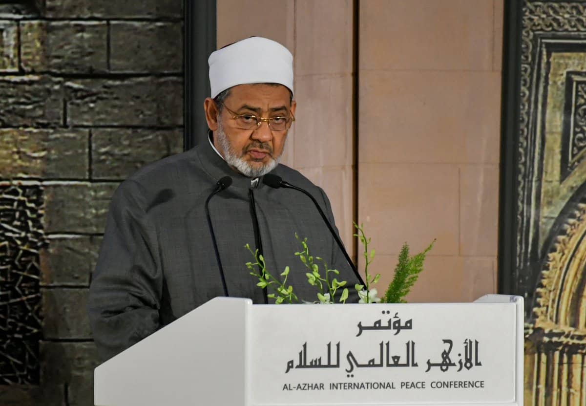 في اليوم العالمي لمكافحة الفقر.. الطيب يتضامن مع مسلمي ميانمار