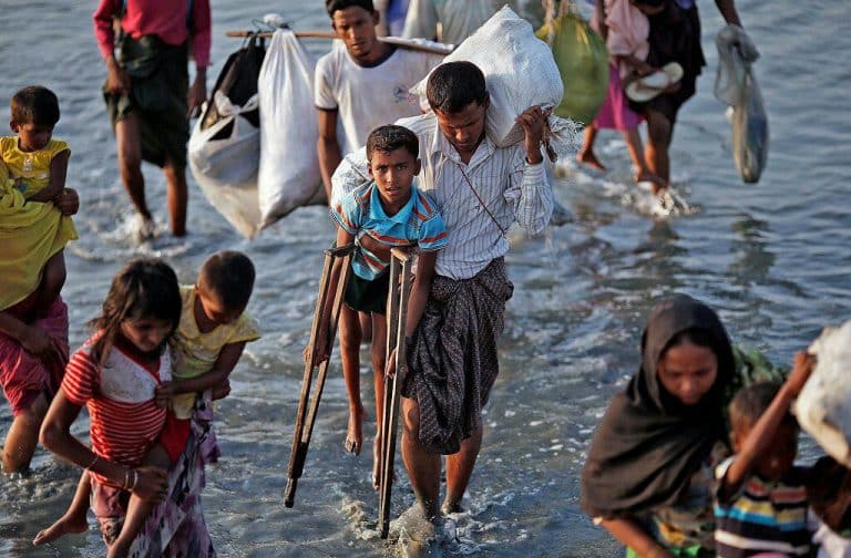 وزير بريطاني يتهرب من استخدام كلمة "الإبادة" بشأن أعمال العنف بأراكان