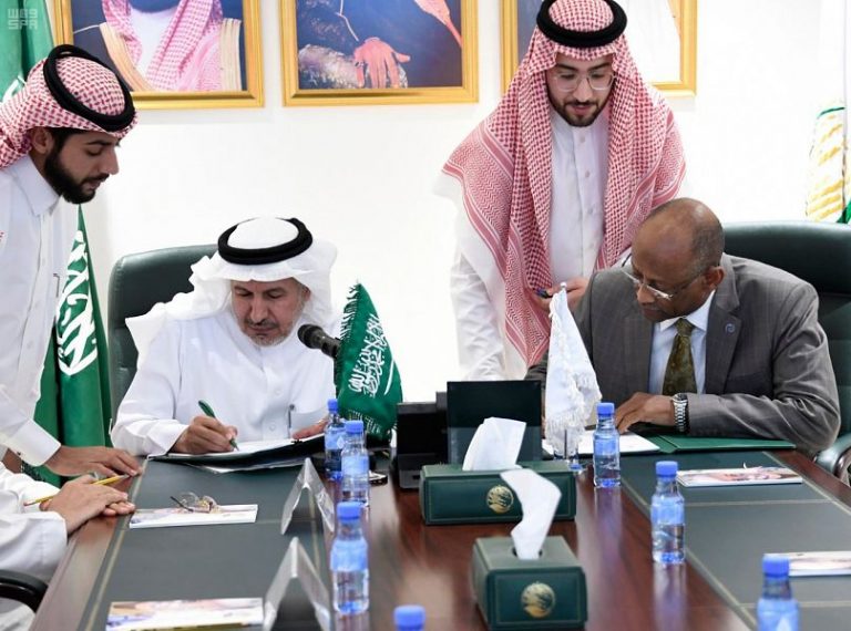 مركز الملك سلمان للإغاثة يوقع مشروعًا لتوفير متطلبات الحياة الأساسية للاجئين الروهنغيا الواصلين حديثًا إلى بنغلادش
