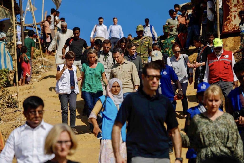 وزراء خارجية دول أوروبية يزورون اللاجئين الروهنغيا في بنغلادش