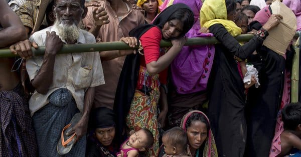 وزراء خارجية ألمانيا واليابان والسويد وموجيريني يتفقدون مخيمات الروهنغيا في بنغلادش