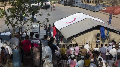 تركيا تبدأ تشييد مستشفى ميدانيا للاجئي الروهنغيا في بنغلادش