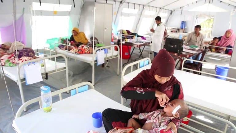 في 3 أسابيع فقط .. أطباء بلا حدود تفتتح مستشفى للاجئين الروهنغيا في بنغلادش