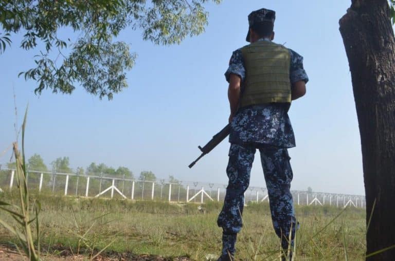 ميانمار تعتدي على لاجئين روهنغيين عالقين على الحدود