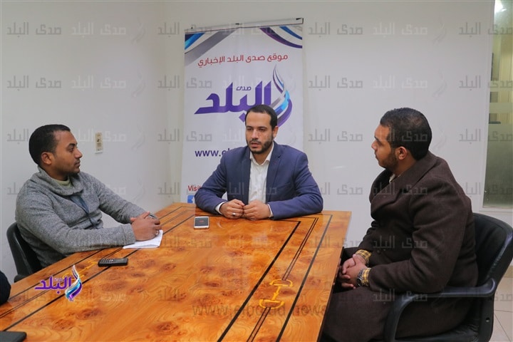داعية مصري : وزعنا بأنفسنا 25 ألف كرتونة مساعدات لمسلمي الروهنغيا..