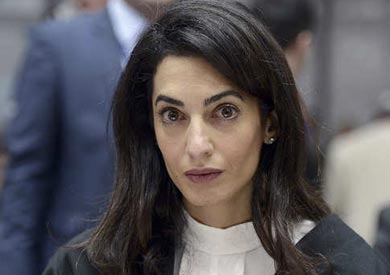 أمل كلوني تنضم لفريق الدفاع عن صحفيي رويترز المحتجزين في ميانمار