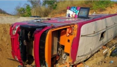 مصرع 6 عمال مهاجرين من ميانمار في تحطم حافلة بتايلاند