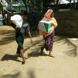 مركز الملك سلمان للإغاثة يواصل توزيع السلال الغذائية للمستفيدين في ميانمار