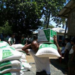 مركز الملك سلمان للإغاثة يواصل لليوم الثاني عشر توزيع السلال الغذائية الرمضانية للمستفيدين في ميانمار