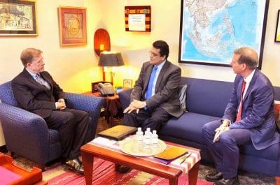 مدير (ARU) يلتقي مسؤولين أمريكيين رفيعي المستوى لبحث قضية الروهنغيا