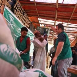 لليوم الـ6.. "إغاثي الملك سلمان" يواصل توزيع 1500 سلة رمضانية على الروهنغيا