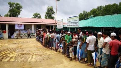 وقف الديانة التركي يوزع 6200 سلة غذائية رمضانية في أراكان