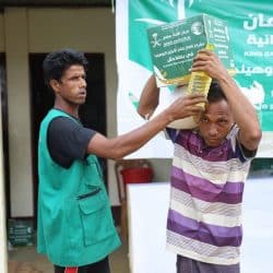 السعودية تواصل لليوم 15 توزيع السلال الغذائية الرمضانية للاجئين الروهنغيا في بنغلادش