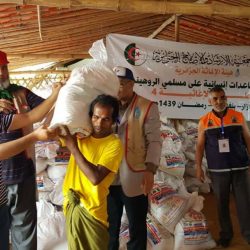 بالصور.. قافلة جزائرية تصل مخيمات اللاجئين الروهنغيا