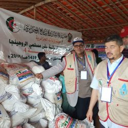 بالصور.. قافلة جزائرية تصل مخيمات اللاجئين الروهنغيا