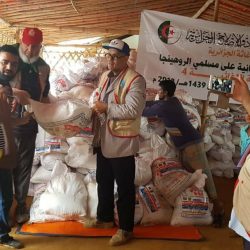 بالصور.. قافلة جزائرية تصل مخيمات اللاجئين الروهنغيا