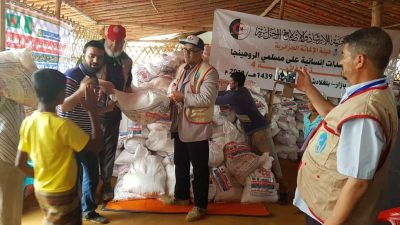 بالصور.. قافلة جزائرية تصل مخيمات اللاجئين الروهنغيا