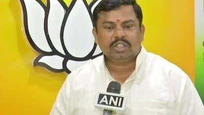 مشرع هندي يطالب بإطلاق النار على اللاجئين الروهنغيا