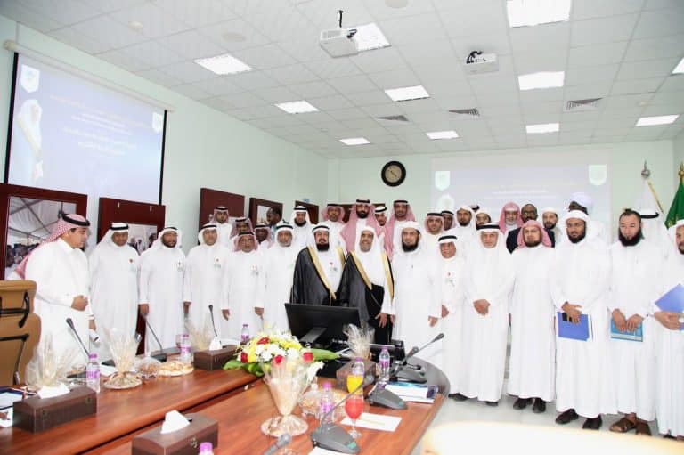 رابطة العالم الإسلامي تدعو إلى نصرة الروهنغيا وتدشن مشروعا للاجئين