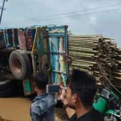 انقلاب شاحنة في بنغلادش يودي بحياة عدد من اللاجئين الروهنغيا