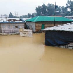 الأمطار الغزيرة تغمر مخيمات اللاجئين الروهنغيا في بنغلادش