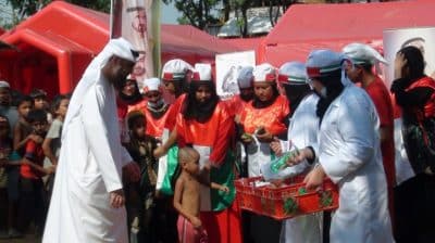 متطوعون إماراتيون يزرعون الفرحة في أطفال الروهنغيا المرضى