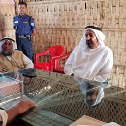 سفير الإمارات لدى بنغلادش يزور الروهنغيا ويشارك في تقديم المساعدات