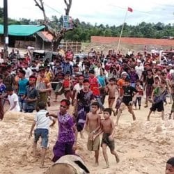 آلاف الروهنغيا يتظاهرون للمطالبة "بالعدالة" بعد عام على حملة الجيش الميانماري