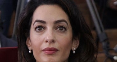 أمل كلوني تدعو زعيمة ميانمار سو تشي للعفو عن صحفيي رويترز