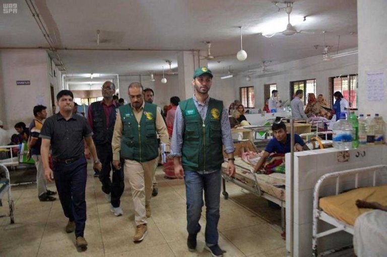 فريق «سلمان للإغاثة» يتفقد مشاريع مخيمات الروهنغيا في بنغلادش