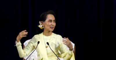 ميانمار تدافع عن صمت سو تشي حيال قضية سجن صحافيي رويترز