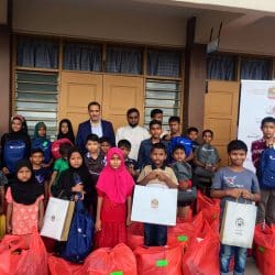 الإمارات تدشن مساعدات تعليمية لأطفال الروهنغيا في ماليزيا