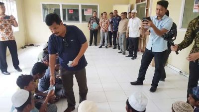 مجموعة من اللاجئين الروهنغيا تصل إلى إندونيسيا