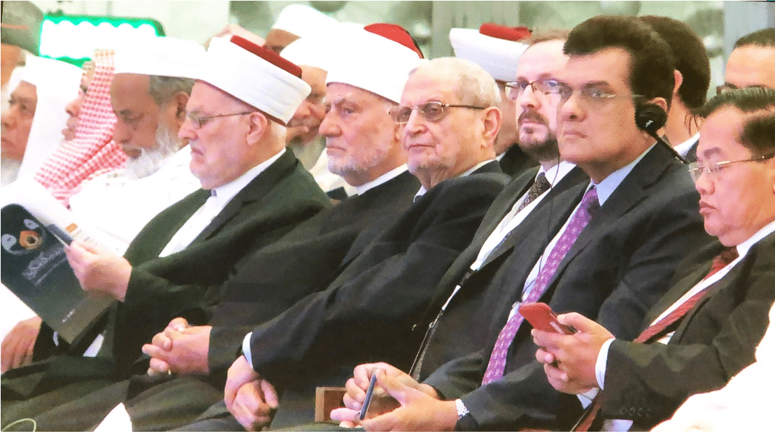 مدير (ARU) يشارك في القمة الإسلامية بمكة ممثلا عن الروهنغيا