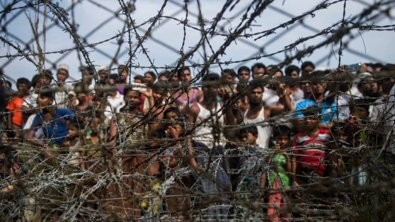 رئيس أساقفة بنغلادش : أزمة الروهنغيا "عبء كبير" على بنغلادش