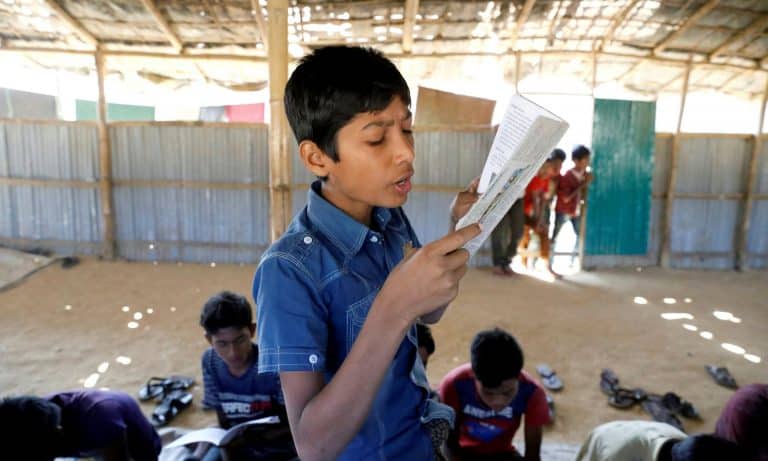 توقفوا عن تجاهلنا .. لاجئو الروهنغيا في بنغلادش يطالبون بدور في المخيمات
