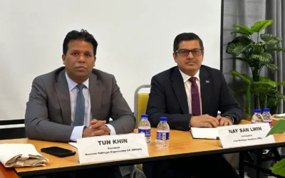 ناي سان لوين أحد مؤسسي جمعية (FRC) (يمين) وتون خين رئيس جمعية (BROUK) (يسار) خلال مؤتمر صحفي في 5-11-2024 (صورة: FMT)