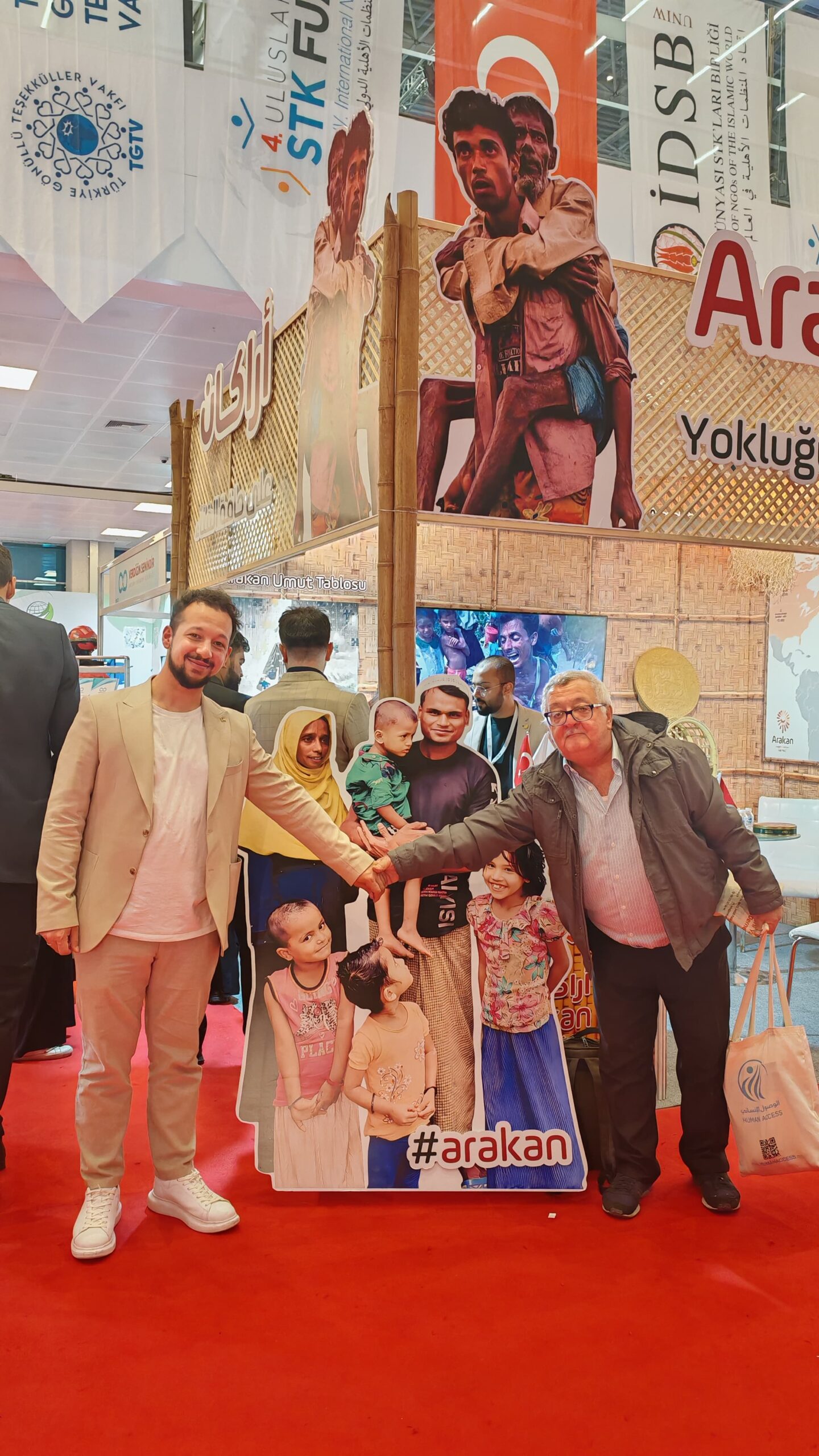 جمعية أراكان ترفع صوت الروهينجا بمعرض المنظمات الأهلية الدولي بإسطنبول
