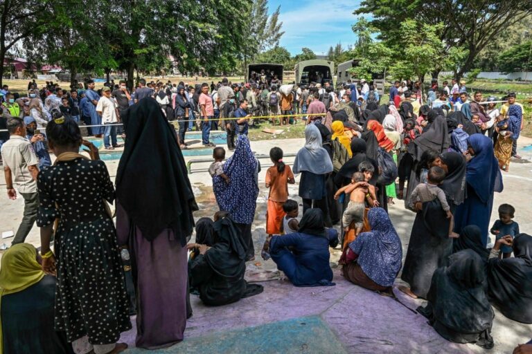 فرار 9 لاجئين روهنجيين من ملجأ مؤقت في إندونيسيا