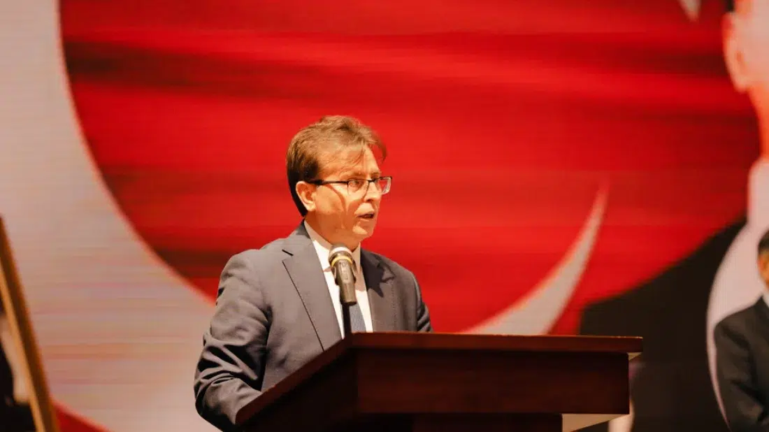 السفير التركي لدى بنغلادش راميس سن خلال مشاركته في حدث في دكا عاصمة بنغلادش 30-10-2023 (صورة: Dhaka Tribune)